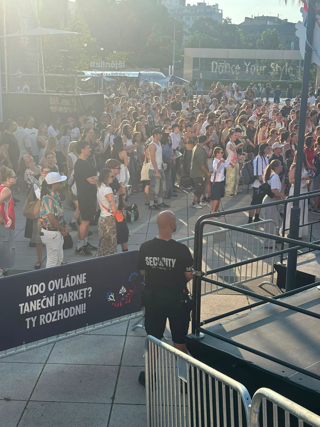 Security dohled nad publikem při tanečním battlu Red Bull Dance Your Style 2026