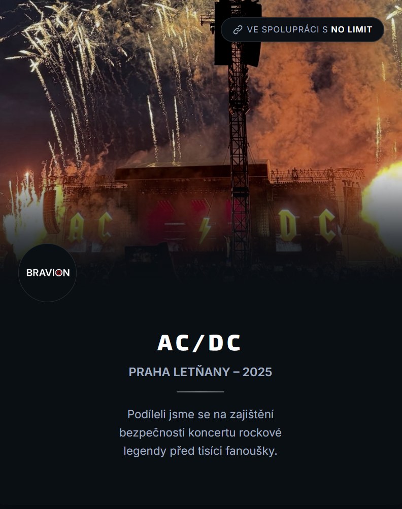 Pódium s ohňostrojem a světelnou show (koncert)